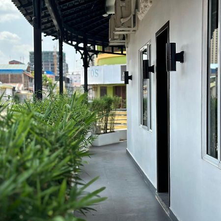 Sun Chakra Boutique Hotel Пном Пен Екстериор снимка