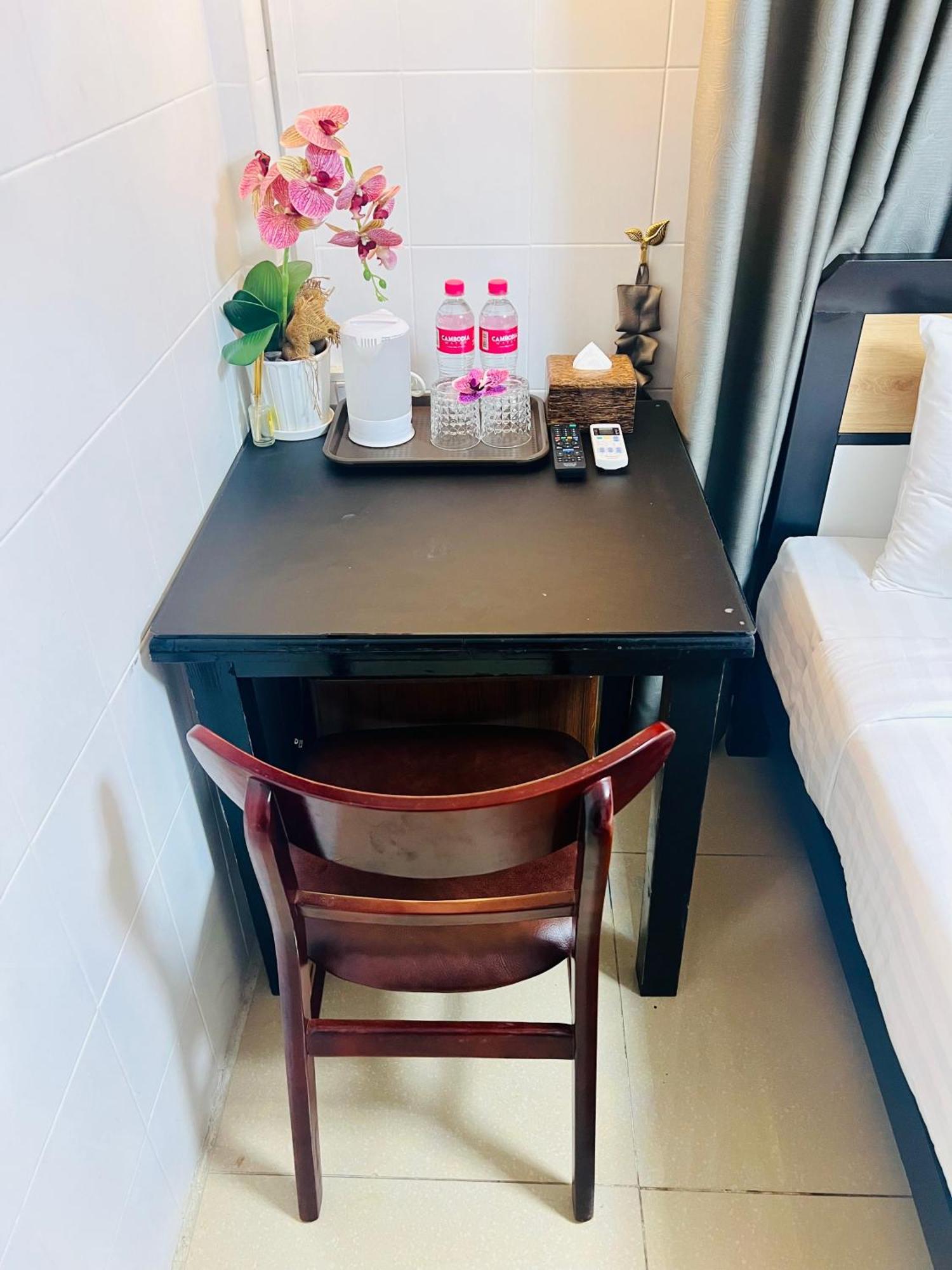 Sun Chakra Boutique Hotel Пном Пен Екстериор снимка