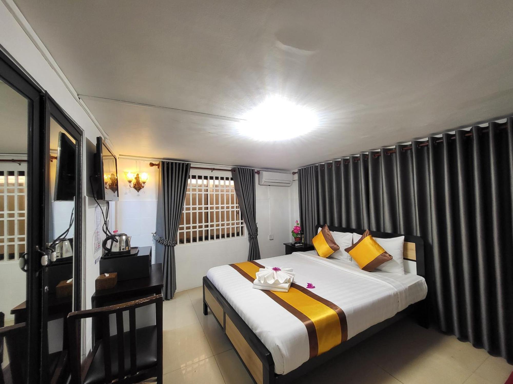 Sun Chakra Boutique Hotel Пном Пен Екстериор снимка