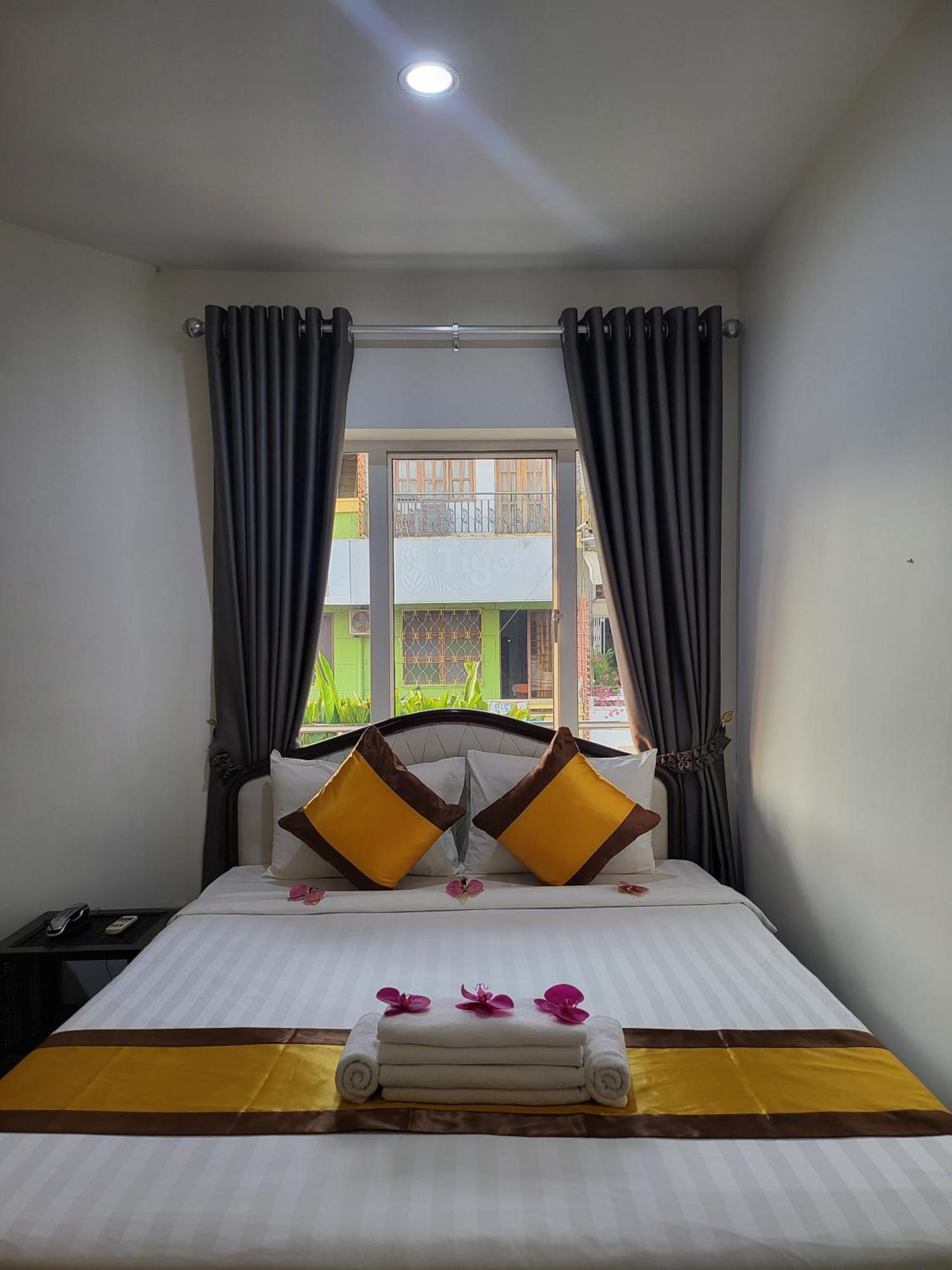 Sun Chakra Boutique Hotel Пном Пен Екстериор снимка