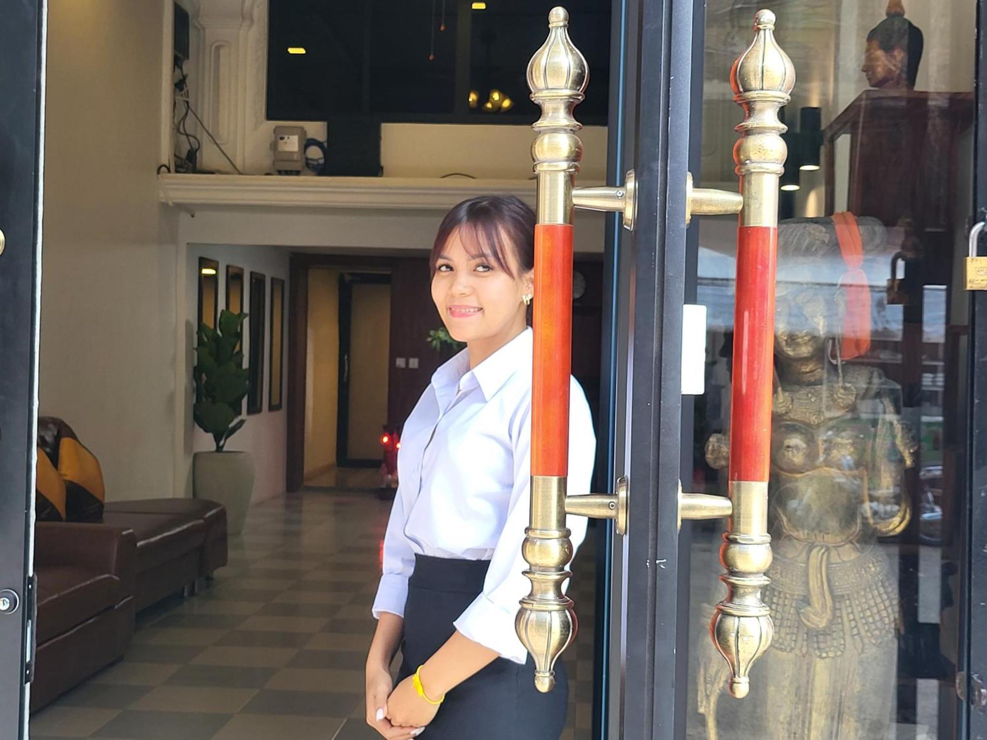 Sun Chakra Boutique Hotel Пном Пен Екстериор снимка